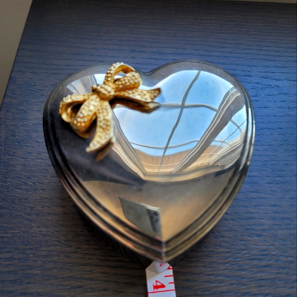 Vint Silver Plated Heart Shaped Golden Bow Jewelry Trinket Box with White Lining